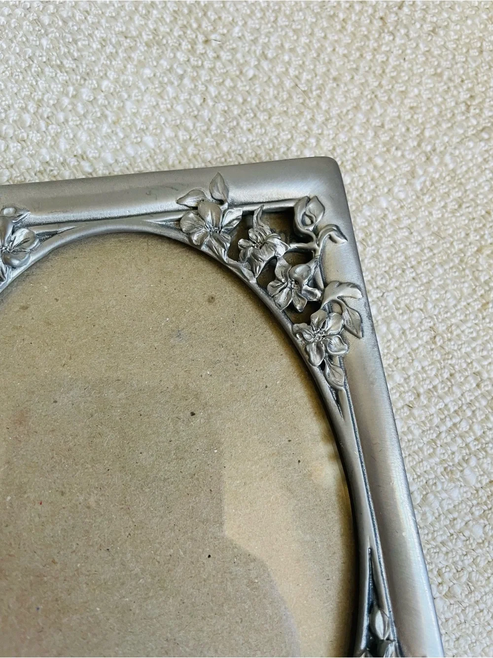 Vintage Classic Pewter Silver Floral Oval Photo Frame 3x5